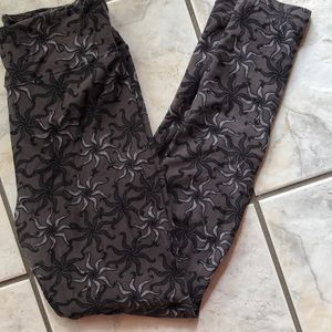 EUC LuLaRoe Leggings size OS (one size)
